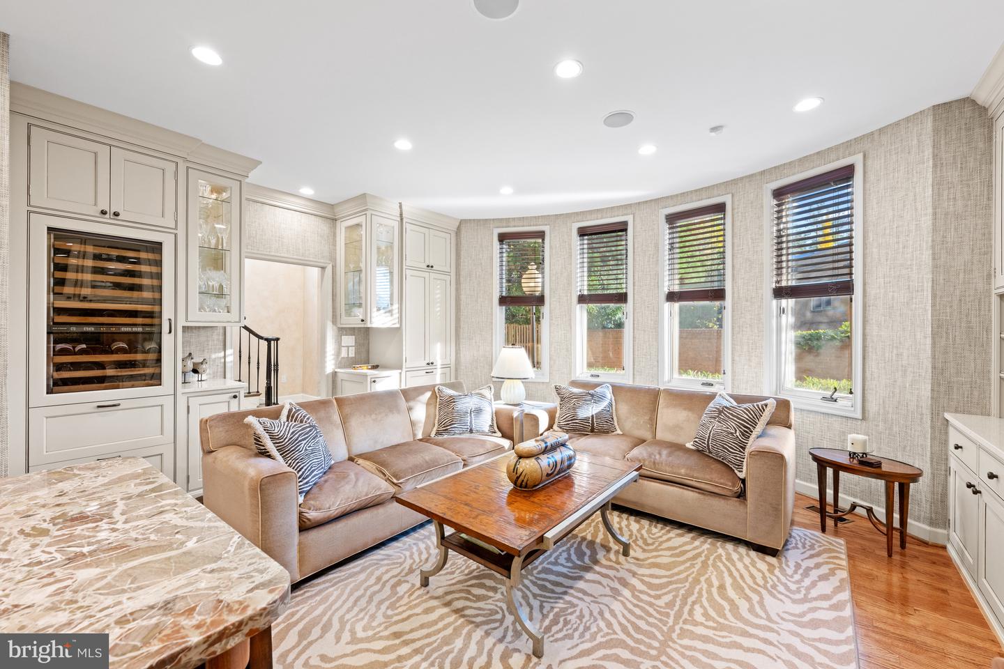 4616 FOXHALL CRES NW, WASHINGTON, District Of Columbia 20007, 4 Bedrooms Bedrooms, ,5 BathroomsBathrooms,Residential,For sale,4616 FOXHALL CRES NW,DCDC2230828 MLS # DCDC2230828