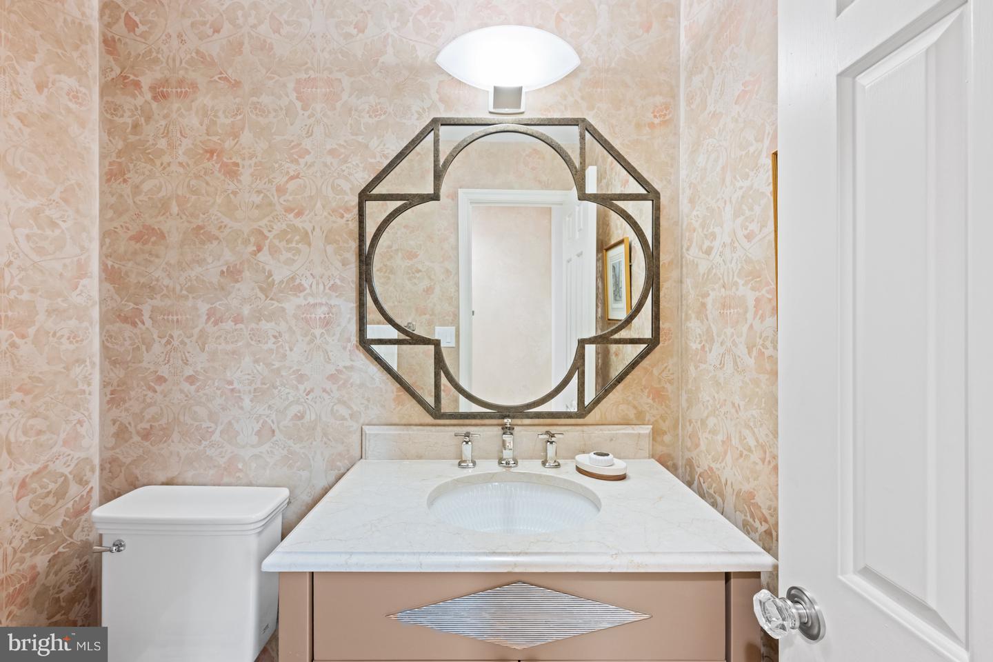 4616 FOXHALL CRES NW, WASHINGTON, District Of Columbia 20007, 4 Bedrooms Bedrooms, ,5 BathroomsBathrooms,Residential,For sale,4616 FOXHALL CRES NW,DCDC2230828 MLS # DCDC2230828