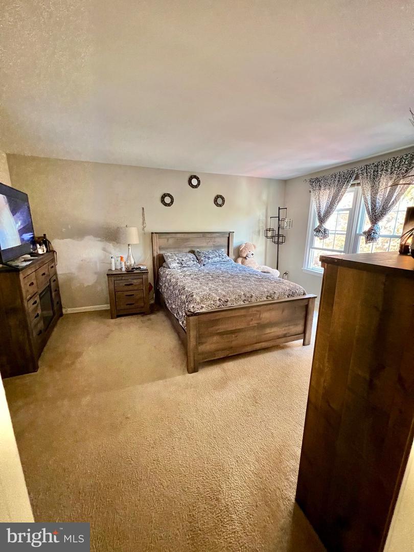 10244 WINGED ELM CIR, MANASSAS, Virginia 20110, 4 Bedrooms Bedrooms, 14 Rooms Rooms,3 BathroomsBathrooms,Residential,For sale,10244 WINGED ELM CIR,VAPW2107458 MLS # VAPW2107458