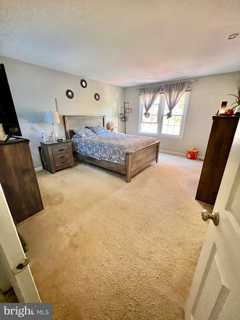 10244 WINGED ELM CIR, MANASSAS, Virginia 20110, 4 Bedrooms Bedrooms, 14 Rooms Rooms,3 BathroomsBathrooms,Residential,For sale,10244 WINGED ELM CIR,VAPW2107458 MLS # VAPW2107458