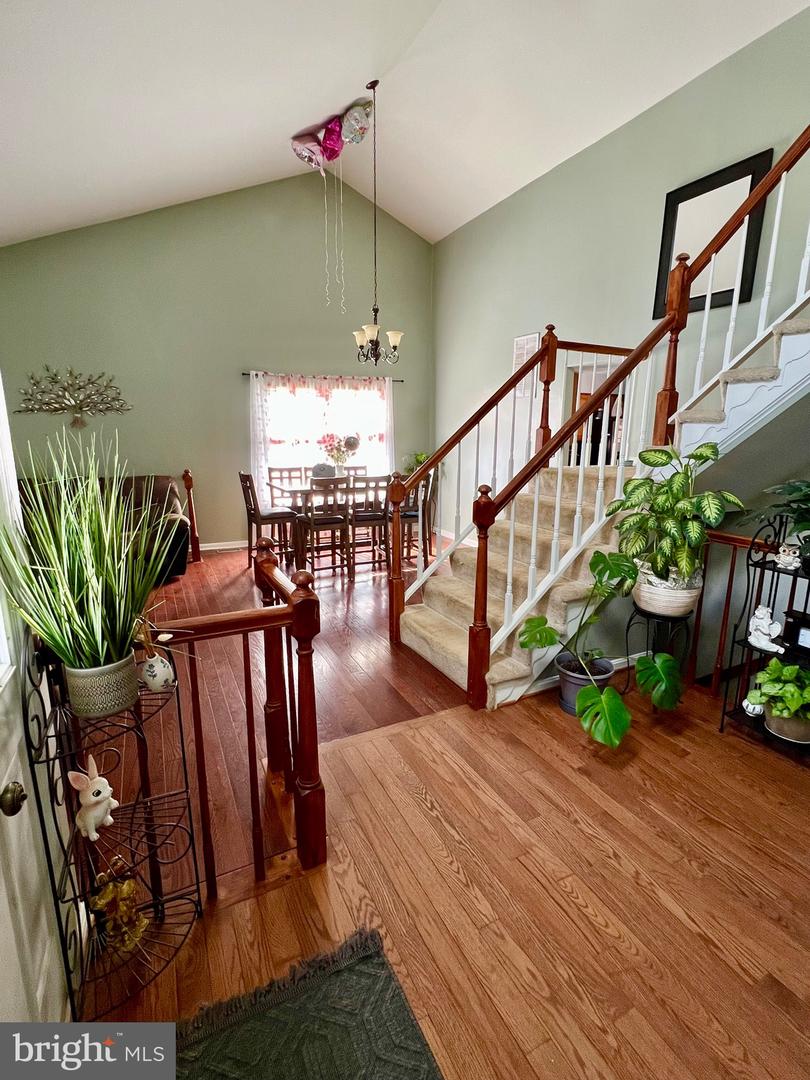 10244 WINGED ELM CIR, MANASSAS, Virginia 20110, 4 Bedrooms Bedrooms, 14 Rooms Rooms,3 BathroomsBathrooms,Residential,For sale,10244 WINGED ELM CIR,VAPW2107458 MLS # VAPW2107458