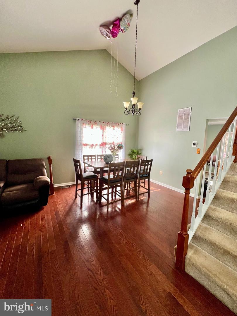 10244 WINGED ELM CIR, MANASSAS, Virginia 20110, 4 Bedrooms Bedrooms, 14 Rooms Rooms,3 BathroomsBathrooms,Residential,For sale,10244 WINGED ELM CIR,VAPW2107458 MLS # VAPW2107458