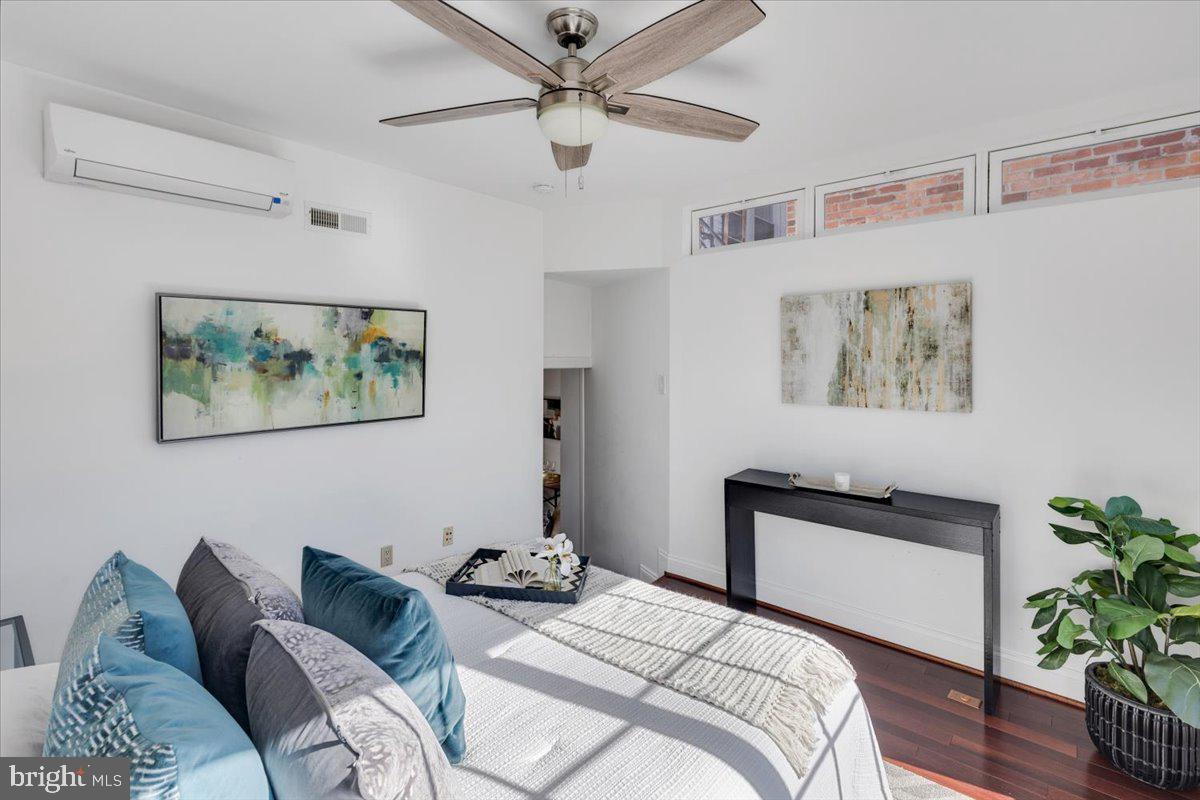 1832 CALVERT ST NW #3, WASHINGTON, District Of Columbia 20009, 2 Bedrooms Bedrooms, ,2 BathroomsBathrooms,Residential,For sale,1832 CALVERT ST NW #3,DCDC2230838 MLS # DCDC2230838