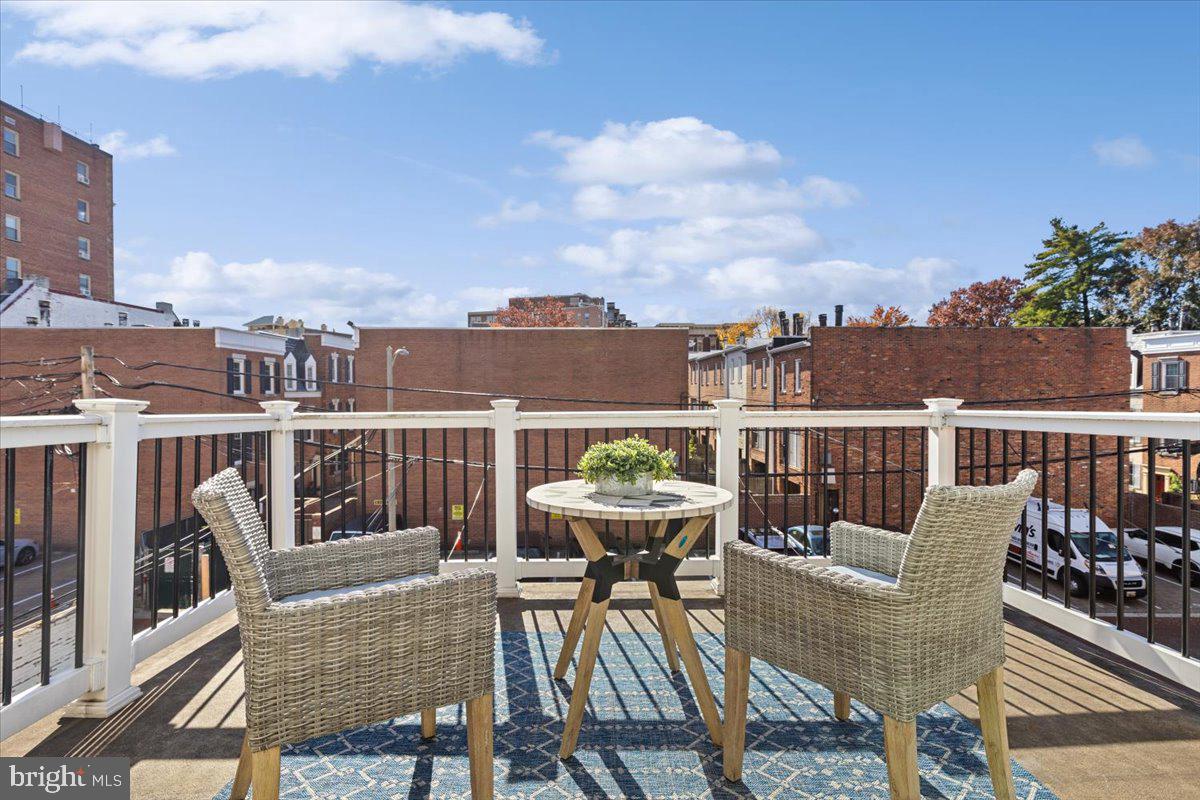 1832 CALVERT ST NW #3, WASHINGTON, District Of Columbia 20009, 2 Bedrooms Bedrooms, ,2 BathroomsBathrooms,Residential,For sale,1832 CALVERT ST NW #3,DCDC2230838 MLS # DCDC2230838