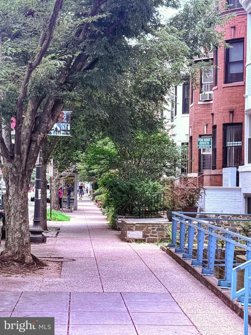 1832 CALVERT ST NW #3, WASHINGTON, District Of Columbia 20009, 2 Bedrooms Bedrooms, ,2 BathroomsBathrooms,Residential,For sale,1832 CALVERT ST NW #3,DCDC2230838 MLS # DCDC2230838