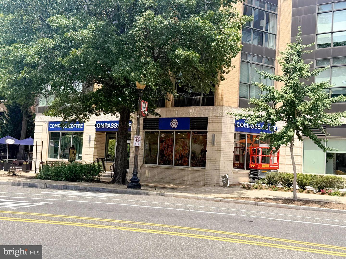 1832 CALVERT ST NW #3, WASHINGTON, District Of Columbia 20009, 2 Bedrooms Bedrooms, ,2 BathroomsBathrooms,Residential,For sale,1832 CALVERT ST NW #3,DCDC2230838 MLS # DCDC2230838