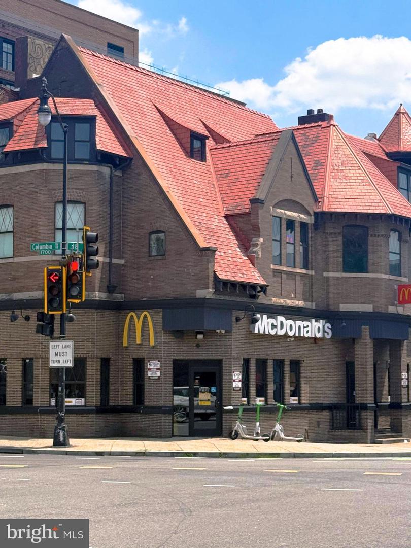 1832 CALVERT ST NW #3, WASHINGTON, District Of Columbia 20009, 2 Bedrooms Bedrooms, ,2 BathroomsBathrooms,Residential,For sale,1832 CALVERT ST NW #3,DCDC2230838 MLS # DCDC2230838