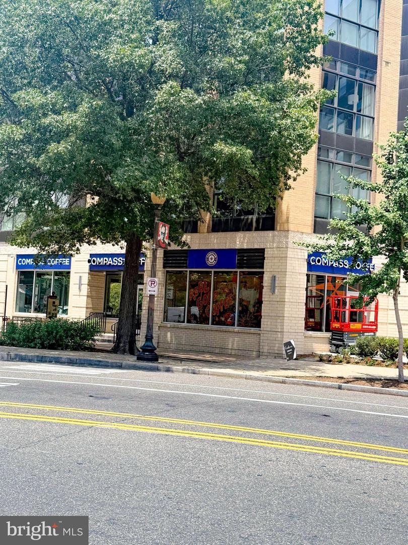 1832 CALVERT ST NW #3, WASHINGTON, District Of Columbia 20009, 2 Bedrooms Bedrooms, ,2 BathroomsBathrooms,Residential,For sale,1832 CALVERT ST NW #3,DCDC2230838 MLS # DCDC2230838