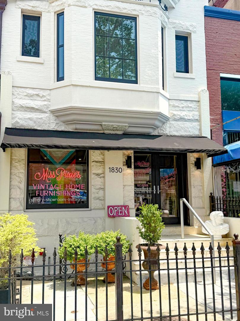 1832 CALVERT ST NW #3, WASHINGTON, District Of Columbia 20009, 2 Bedrooms Bedrooms, ,2 BathroomsBathrooms,Residential,For sale,1832 CALVERT ST NW #3,DCDC2230838 MLS # DCDC2230838