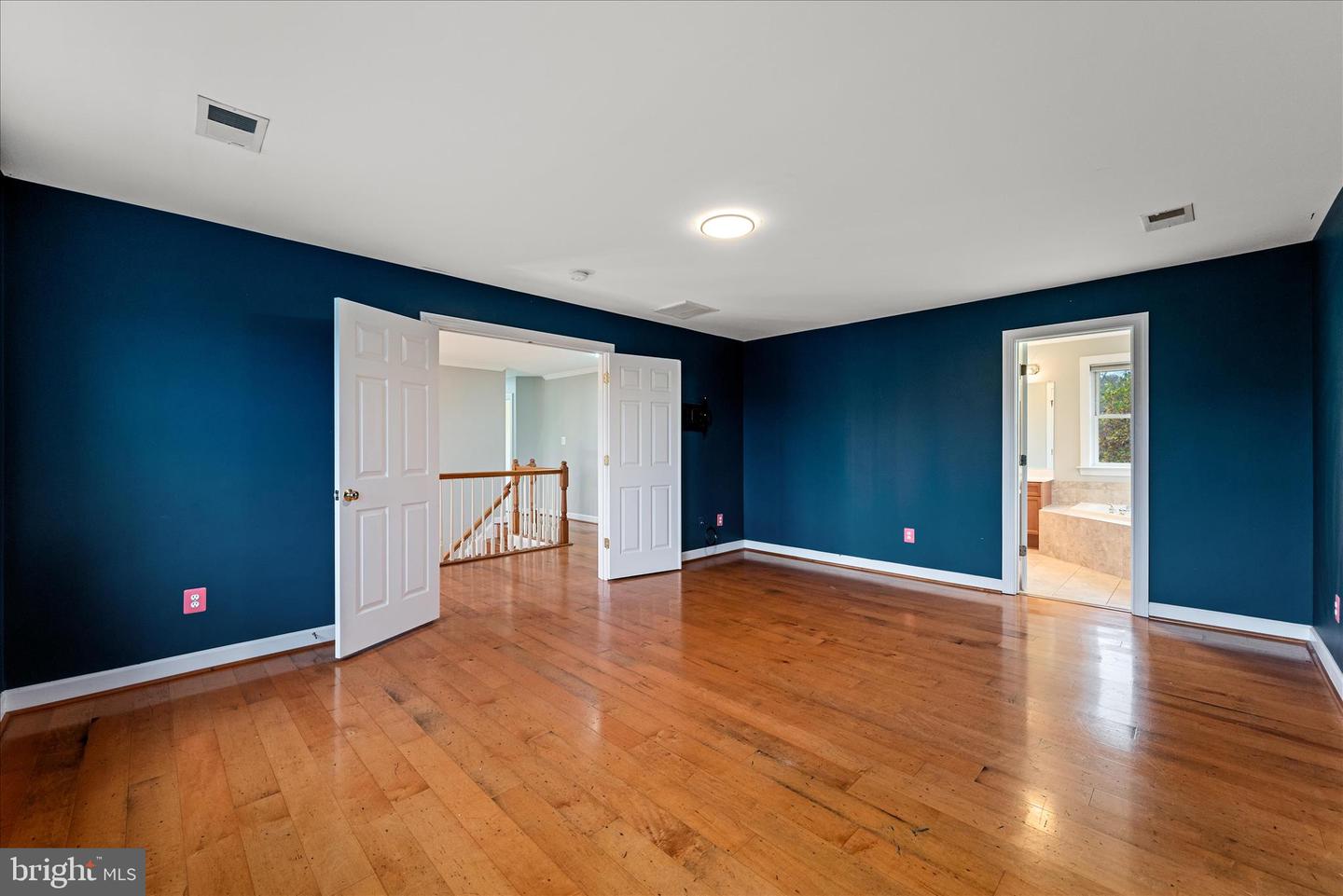 5194 BEACH RIDGE LN, AMISSVILLE, Virginia 20106, 5 Bedrooms Bedrooms, 9 Rooms Rooms,3 BathroomsBathrooms,Residential,For sale,5194 BEACH RIDGE LN,VACU2012012 MLS # VACU2012012