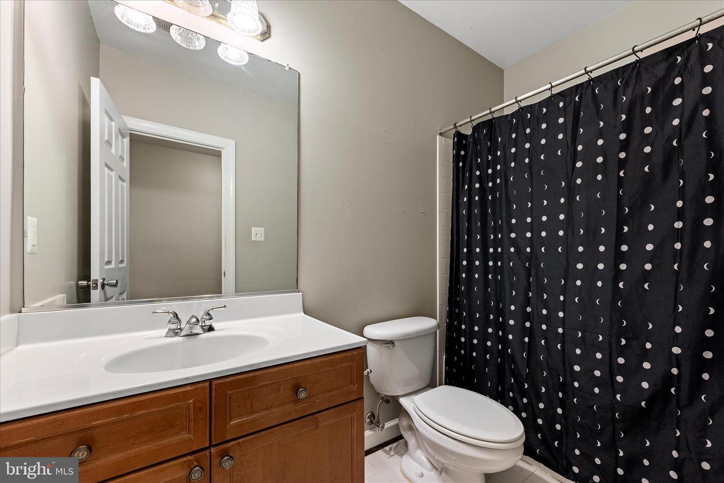 5194 BEACH RIDGE LN, AMISSVILLE, Virginia 20106, 5 Bedrooms Bedrooms, 9 Rooms Rooms,3 BathroomsBathrooms,Residential,For sale,5194 BEACH RIDGE LN,VACU2012012 MLS # VACU2012012