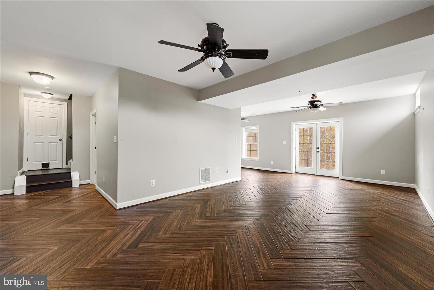 5194 BEACH RIDGE LN, AMISSVILLE, Virginia 20106, 5 Bedrooms Bedrooms, 9 Rooms Rooms,3 BathroomsBathrooms,Residential,For sale,5194 BEACH RIDGE LN,VACU2012012 MLS # VACU2012012