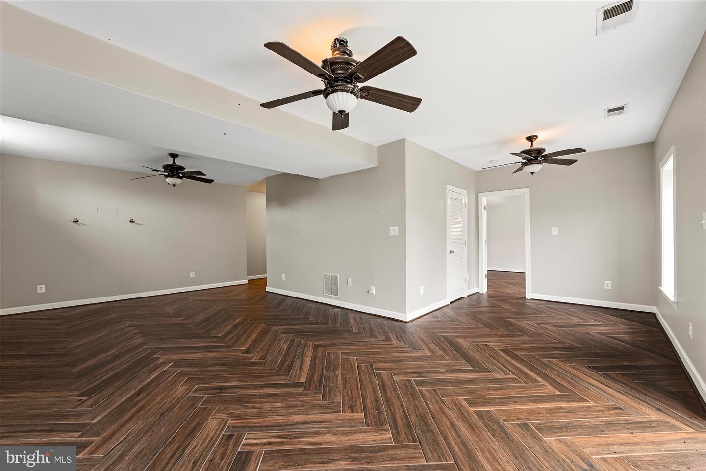 5194 BEACH RIDGE LN, AMISSVILLE, Virginia 20106, 5 Bedrooms Bedrooms, 9 Rooms Rooms,3 BathroomsBathrooms,Residential,For sale,5194 BEACH RIDGE LN,VACU2012012 MLS # VACU2012012