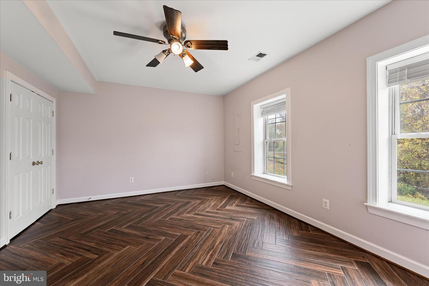 5194 BEACH RIDGE LN, AMISSVILLE, Virginia 20106, 5 Bedrooms Bedrooms, 9 Rooms Rooms,3 BathroomsBathrooms,Residential,For sale,5194 BEACH RIDGE LN,VACU2012012 MLS # VACU2012012