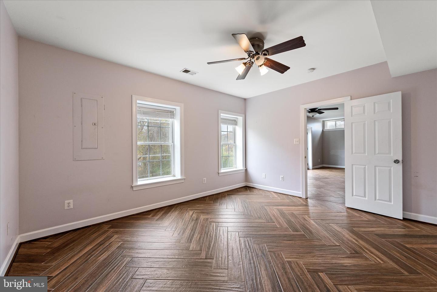 5194 BEACH RIDGE LN, AMISSVILLE, Virginia 20106, 5 Bedrooms Bedrooms, 9 Rooms Rooms,3 BathroomsBathrooms,Residential,For sale,5194 BEACH RIDGE LN,VACU2012012 MLS # VACU2012012