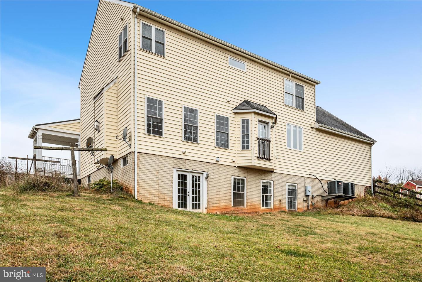 5194 BEACH RIDGE LN, AMISSVILLE, Virginia 20106, 5 Bedrooms Bedrooms, 9 Rooms Rooms,3 BathroomsBathrooms,Residential,For sale,5194 BEACH RIDGE LN,VACU2012012 MLS # VACU2012012