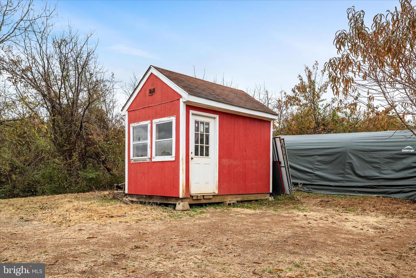 5194 BEACH RIDGE LN, AMISSVILLE, Virginia 20106, 5 Bedrooms Bedrooms, 9 Rooms Rooms,3 BathroomsBathrooms,Residential,For sale,5194 BEACH RIDGE LN,VACU2012012 MLS # VACU2012012