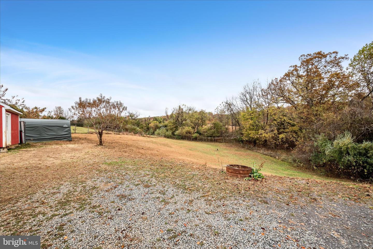 5194 BEACH RIDGE LN, AMISSVILLE, Virginia 20106, 5 Bedrooms Bedrooms, 9 Rooms Rooms,3 BathroomsBathrooms,Residential,For sale,5194 BEACH RIDGE LN,VACU2012012 MLS # VACU2012012