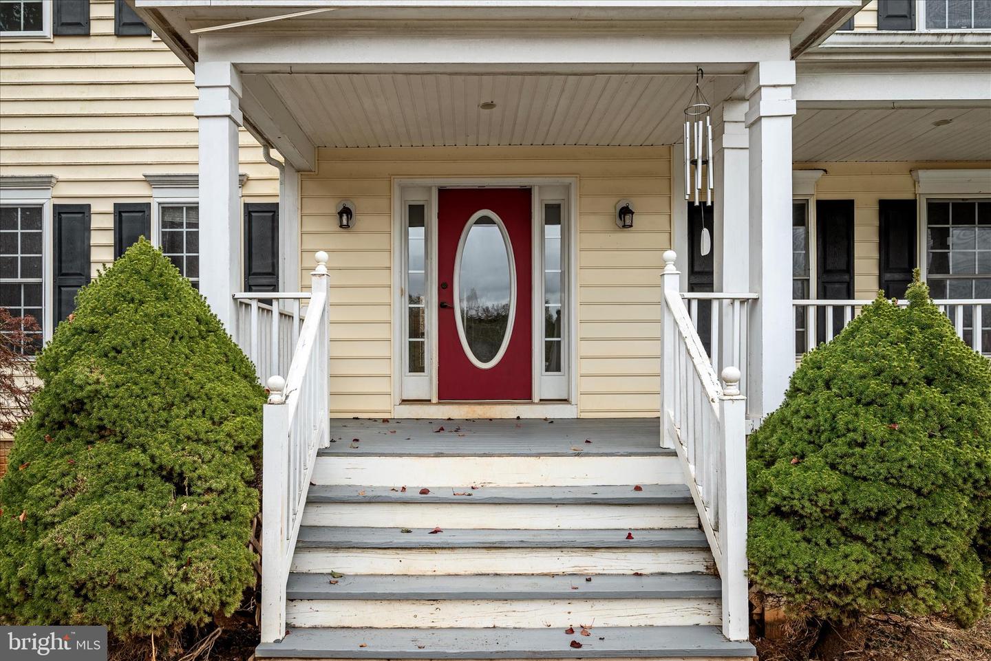 5194 BEACH RIDGE LN, AMISSVILLE, Virginia 20106, 5 Bedrooms Bedrooms, 9 Rooms Rooms,3 BathroomsBathrooms,Residential,For sale,5194 BEACH RIDGE LN,VACU2012012 MLS # VACU2012012