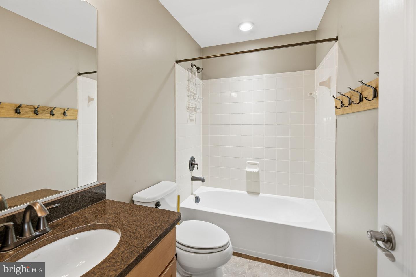 43080 LITTLE ANGEL CT, LEESBURG, Virginia 20176, 5 Bedrooms Bedrooms, ,4 BathroomsBathrooms,Residential,For sale,43080 LITTLE ANGEL CT,VALO2110716 MLS # VALO2110716