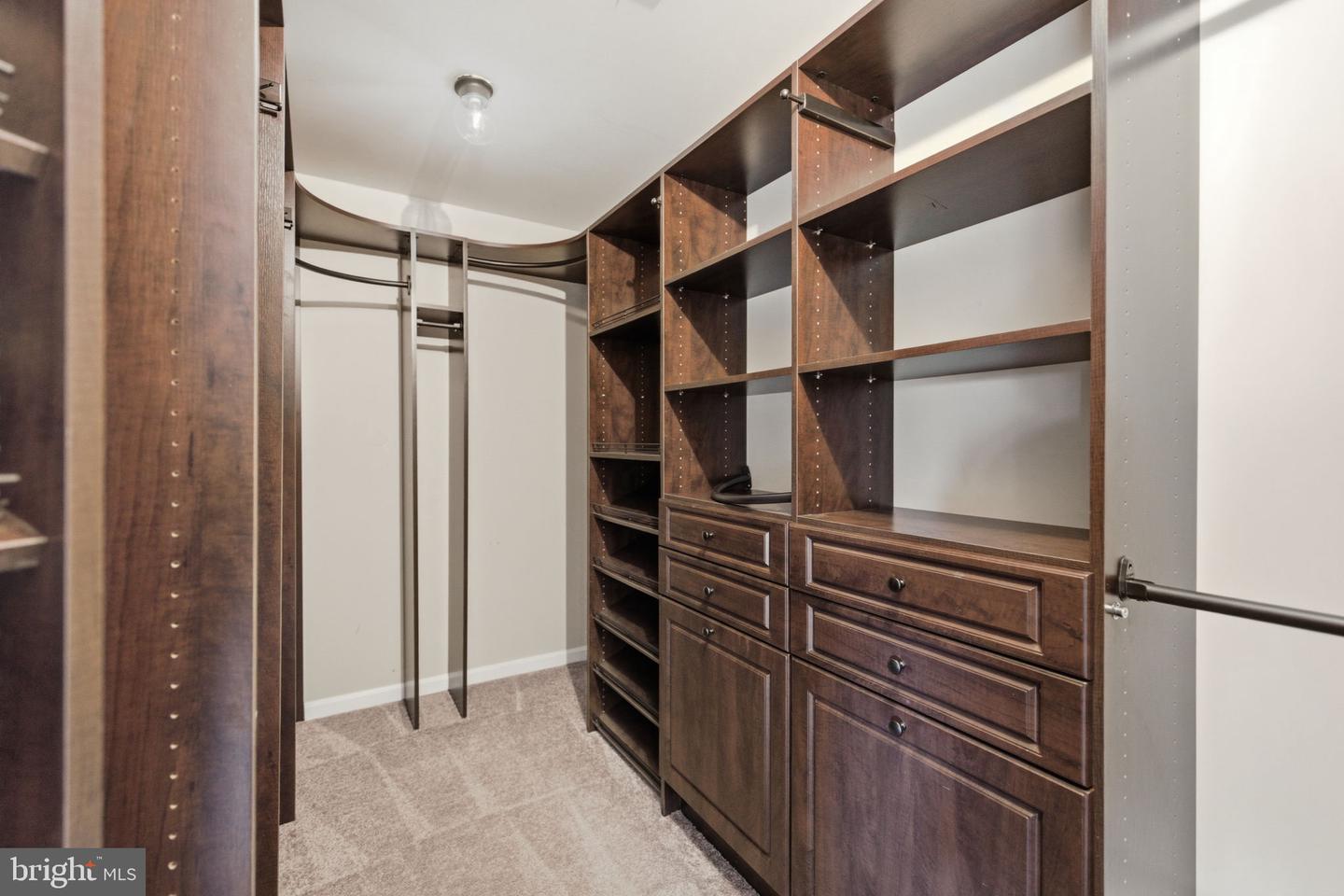 43080 LITTLE ANGEL CT, LEESBURG, Virginia 20176, 5 Bedrooms Bedrooms, ,4 BathroomsBathrooms,Residential,For sale,43080 LITTLE ANGEL CT,VALO2110716 MLS # VALO2110716