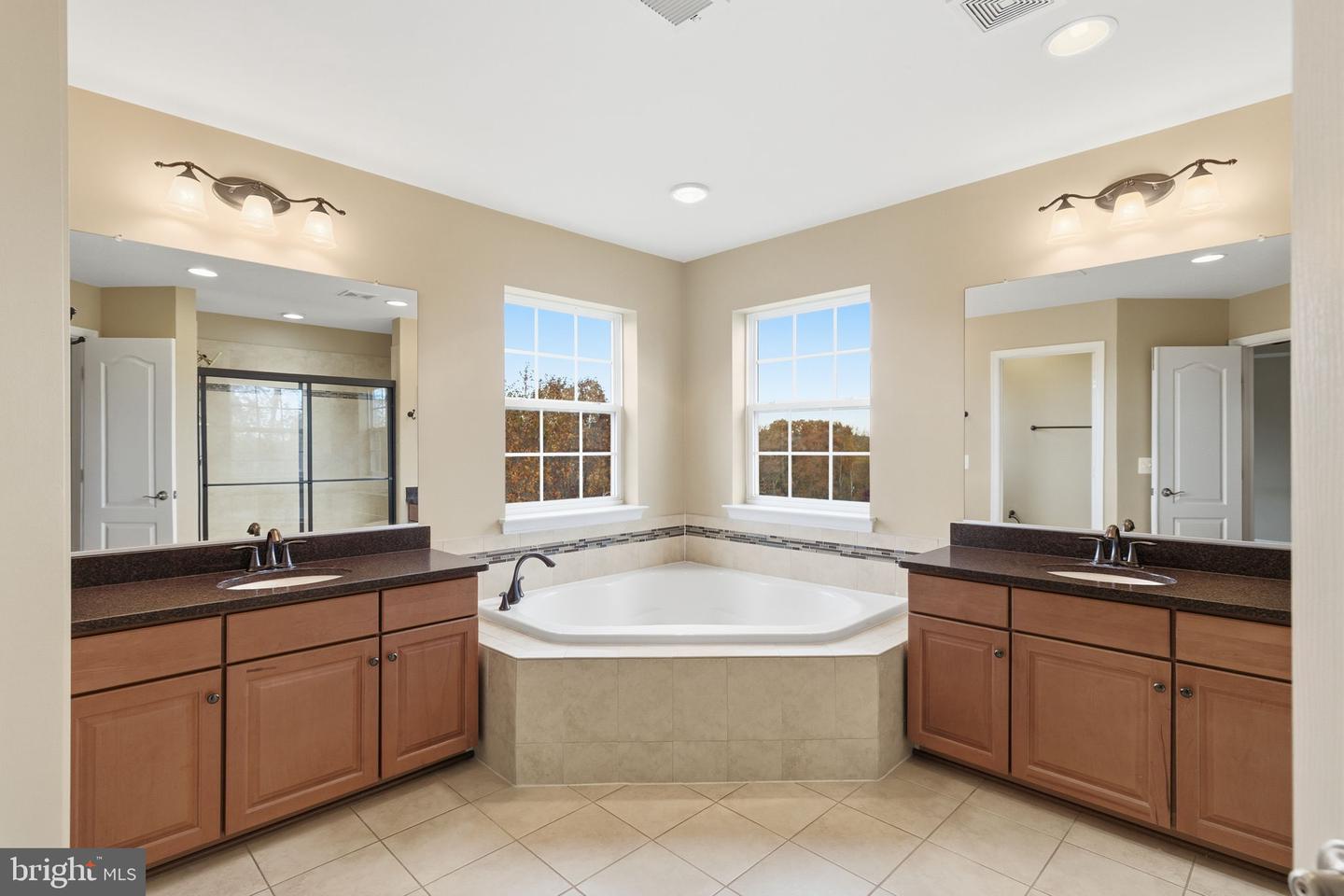 43080 LITTLE ANGEL CT, LEESBURG, Virginia 20176, 5 Bedrooms Bedrooms, ,4 BathroomsBathrooms,Residential,For sale,43080 LITTLE ANGEL CT,VALO2110716 MLS # VALO2110716