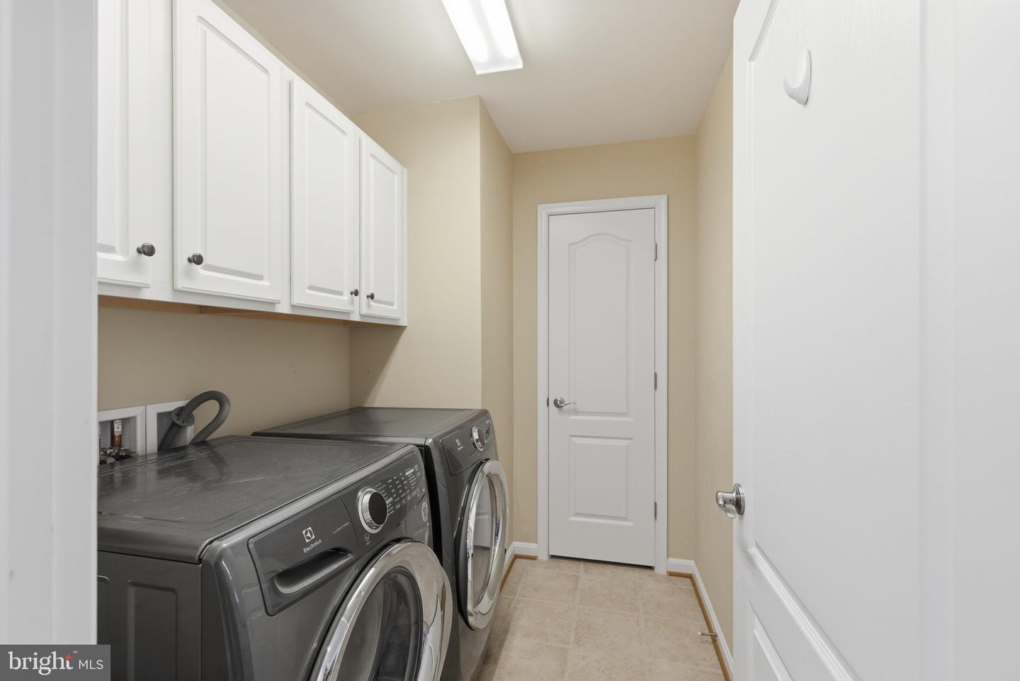 43080 LITTLE ANGEL CT, LEESBURG, Virginia 20176, 5 Bedrooms Bedrooms, ,4 BathroomsBathrooms,Residential,For sale,43080 LITTLE ANGEL CT,VALO2110716 MLS # VALO2110716