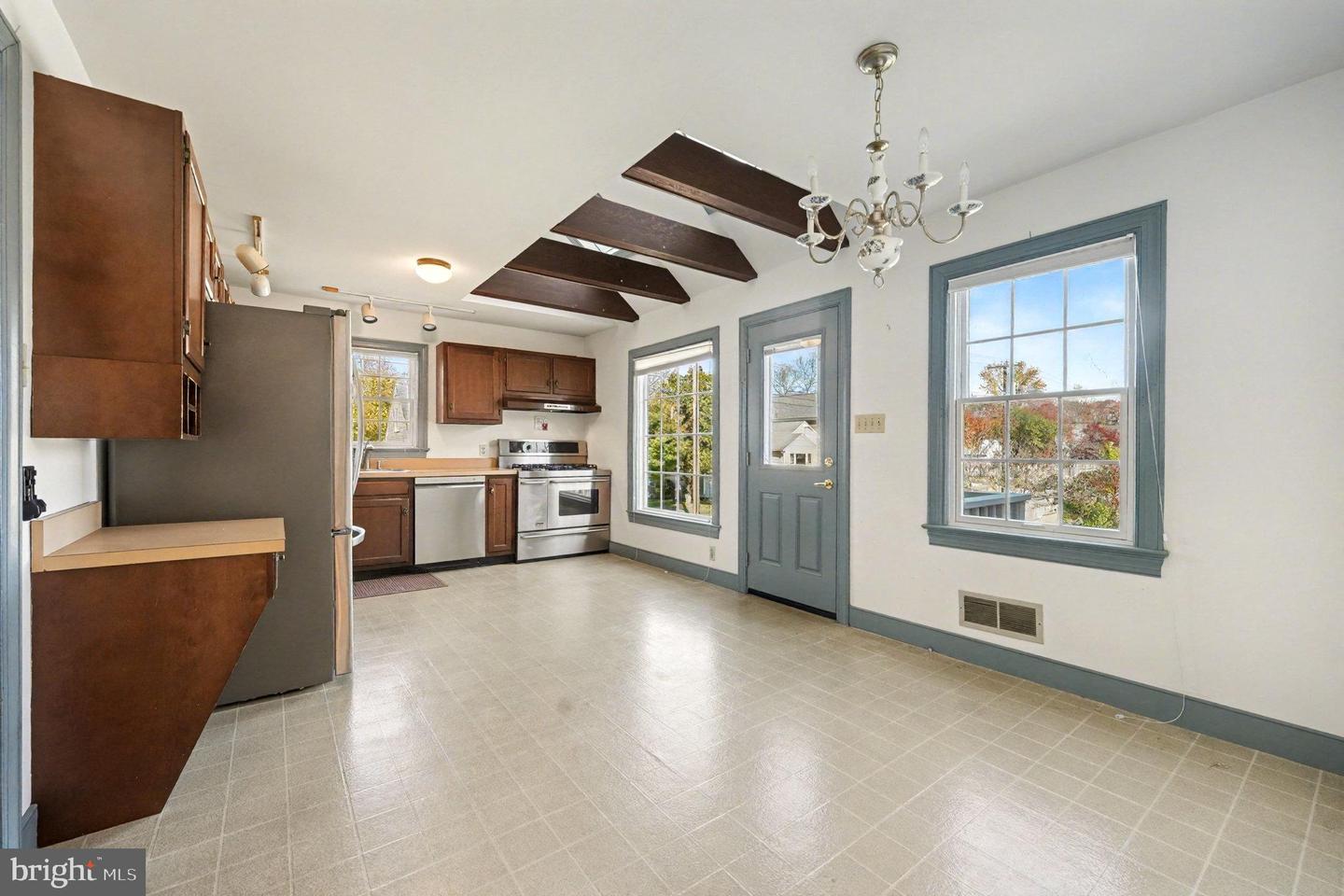 1413 WINCHESTER ST, FREDERICKSBURG, Virginia 22401, 4 Bedrooms Bedrooms, ,2 BathroomsBathrooms,Residential,For sale,1413 WINCHESTER ST,VAFB2009262 MLS # VAFB2009262 1413 WINCHESTER ST, FREDERICKSBURG, Virginia 22401, 4 Bedrooms Bedrooms, ,2 BathroomsBathrooms,Residential,For sale,1413 WINCHESTER ST,VAFB2009262 MLS # VAFB2009262