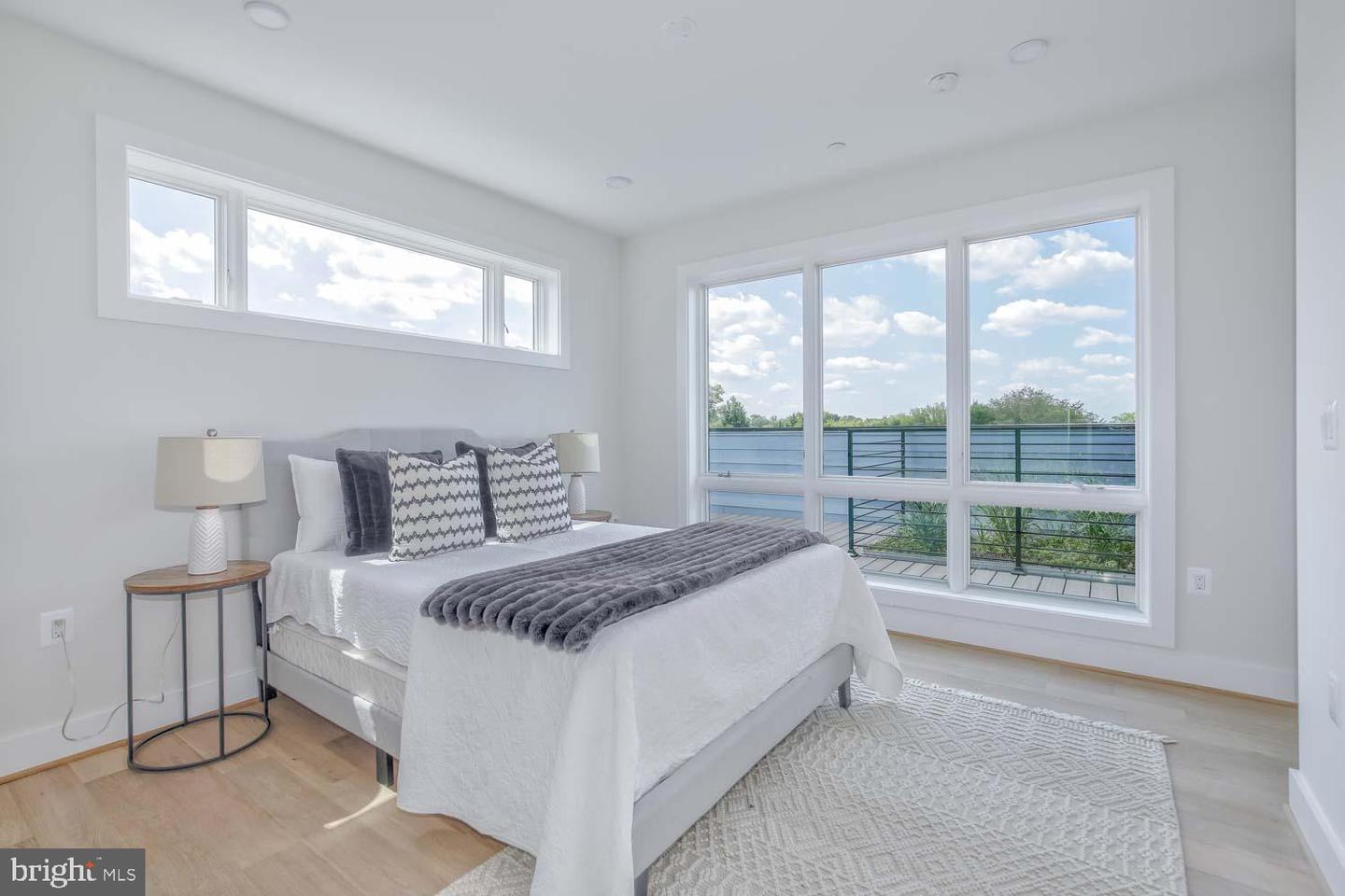 4347 HARRISON ST NW #PENTHOUSE SEVEN, WASHINGTON, District Of Columbia 20015, 3 Bedrooms Bedrooms, ,2 BathroomsBathrooms,Residential,For sale,4347 HARRISON ST NW #PENTHOUSE SEVEN,DCDC2230794 MLS # DCDC2230794