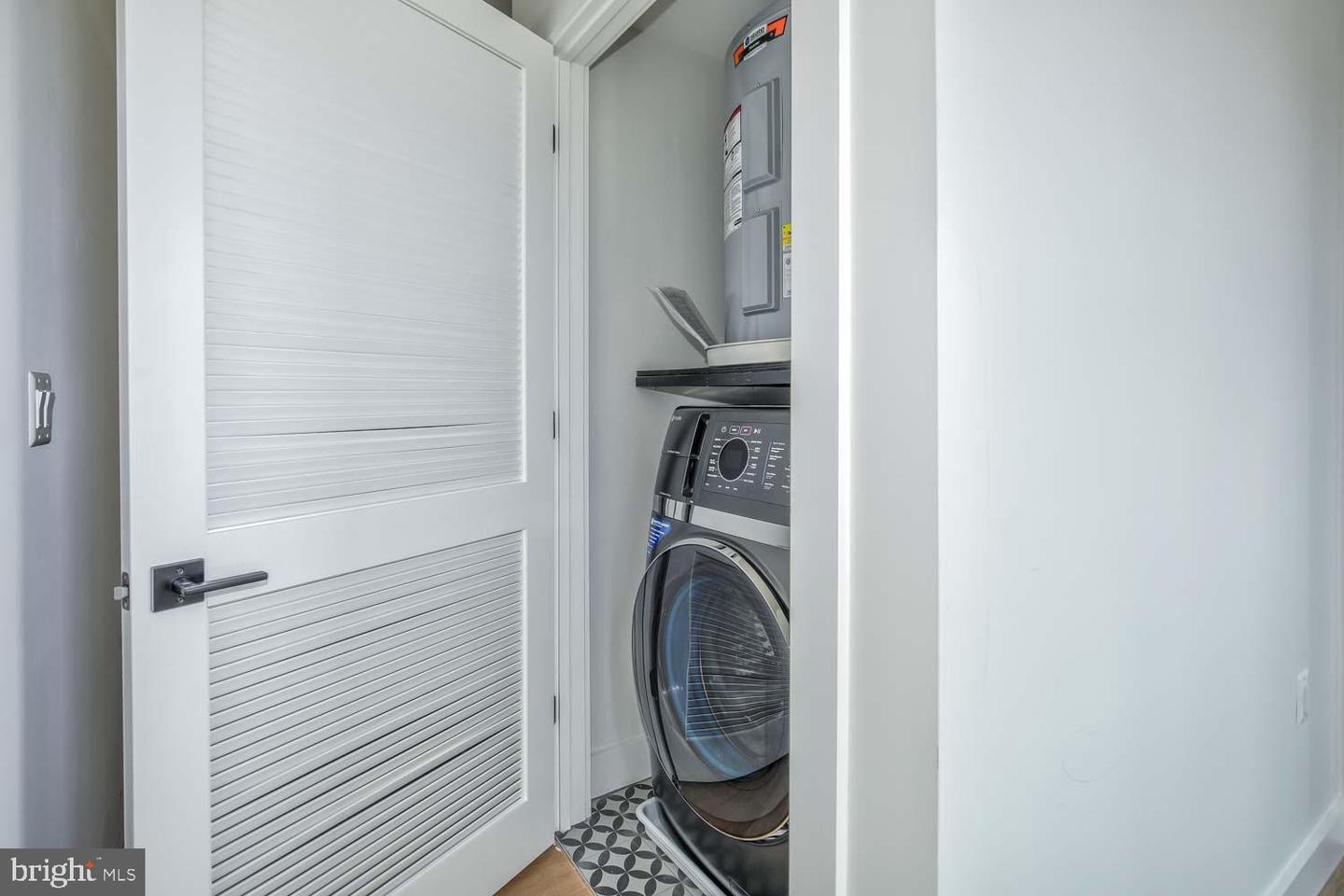 4347 HARRISON ST NW #PENTHOUSE SEVEN, WASHINGTON, District Of Columbia 20015, 3 Bedrooms Bedrooms, ,2 BathroomsBathrooms,Residential,For sale,4347 HARRISON ST NW #PENTHOUSE SEVEN,DCDC2230794 MLS # DCDC2230794