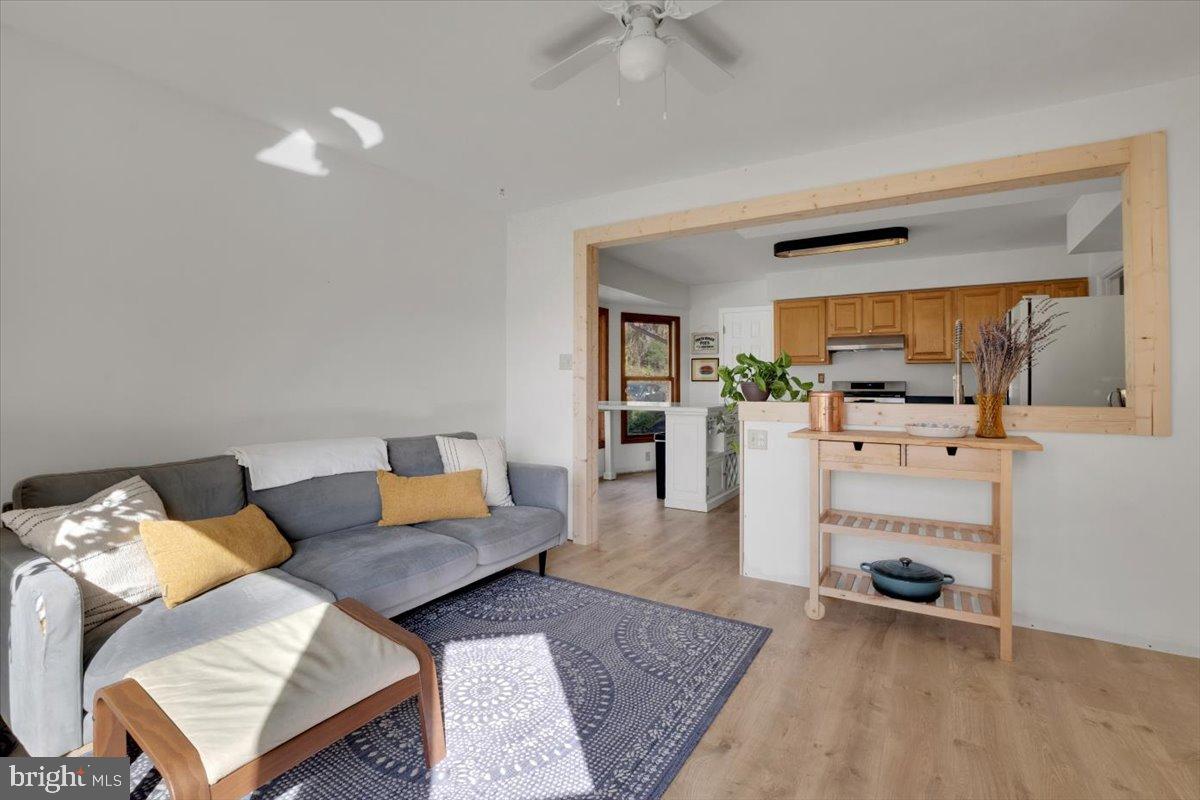 12715 LEE HWY, WASHINGTON, Virginia 22747, 3 Bedrooms Bedrooms, 8 Rooms Rooms,1 BathroomBathrooms,Residential,For sale,12715 LEE HWY,VARP2002382 MLS # VARP2002382