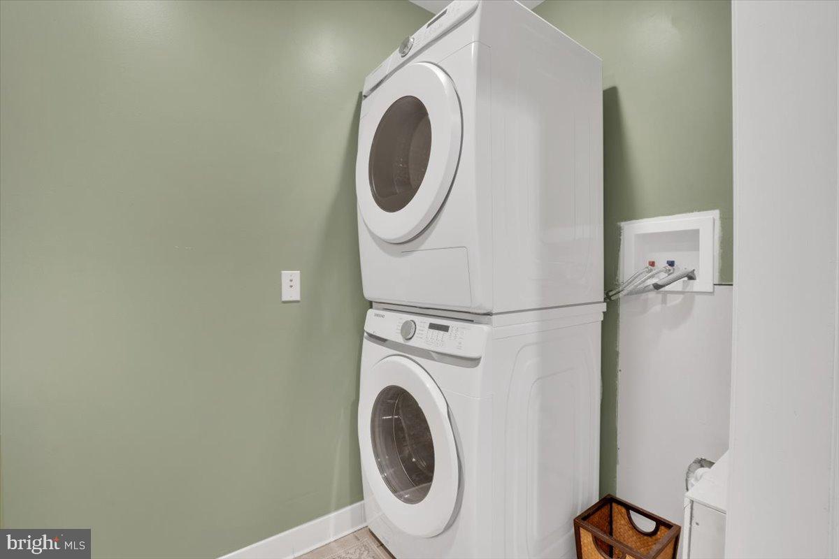 12715 LEE HWY, WASHINGTON, Virginia 22747, 3 Bedrooms Bedrooms, 8 Rooms Rooms,1 BathroomBathrooms,Residential,For sale,12715 LEE HWY,VARP2002382 MLS # VARP2002382