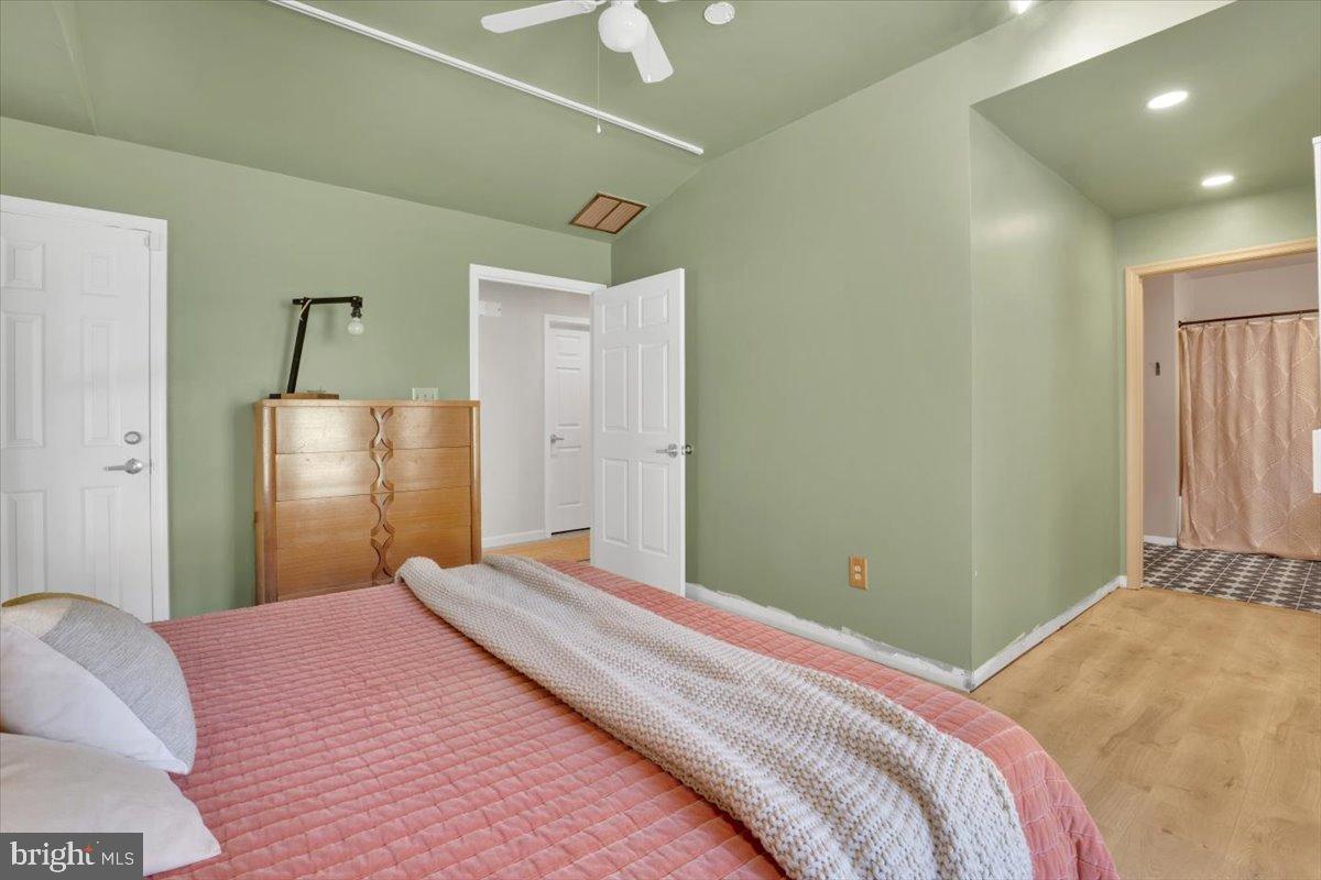 12715 LEE HWY, WASHINGTON, Virginia 22747, 3 Bedrooms Bedrooms, 8 Rooms Rooms,1 BathroomBathrooms,Residential,For sale,12715 LEE HWY,VARP2002382 MLS # VARP2002382