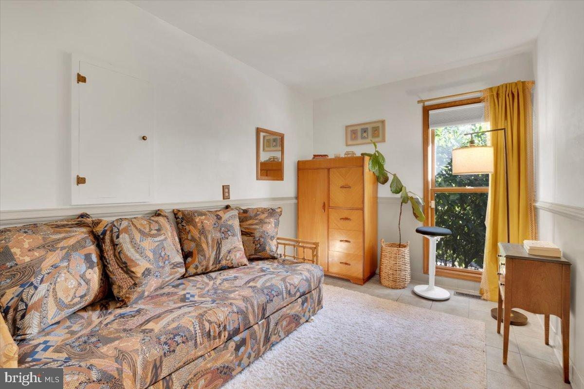 12715 LEE HWY, WASHINGTON, Virginia 22747, 3 Bedrooms Bedrooms, 8 Rooms Rooms,1 BathroomBathrooms,Residential,For sale,12715 LEE HWY,VARP2002382 MLS # VARP2002382