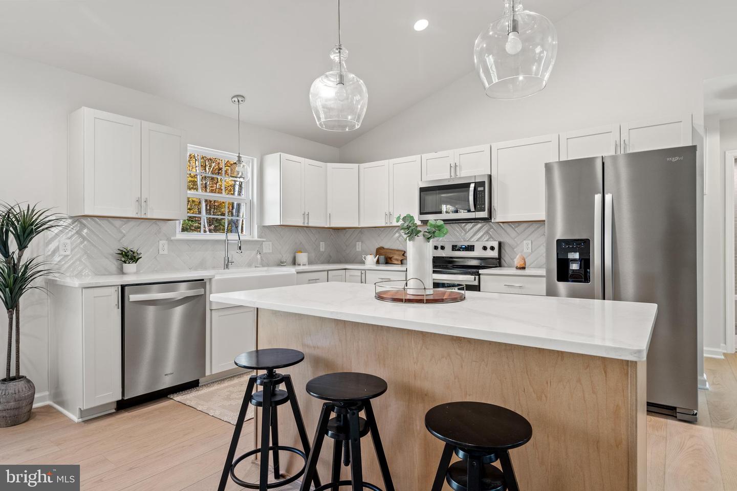 13119 THUNDER RD, KING GEORGE, Virginia 22485, 5 Bedrooms Bedrooms, ,3 BathroomsBathrooms,Residential,For sale,13119 THUNDER RD,VAKG2007252 MLS # VAKG2007252