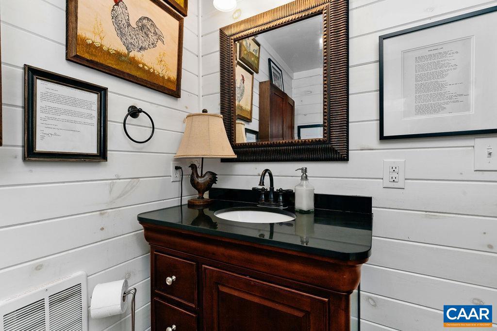 325 OLD ROSELAND RD, ROSELAND, Virginia 22967, 3 Bedrooms Bedrooms, ,2 BathroomsBathrooms,Residential,For sale,325 OLD ROSELAND RD,670821 MLS # 670821 325 OLD ROSELAND RD, ROSELAND, Virginia 22967, 3 Bedrooms Bedrooms, ,2 BathroomsBathrooms,Residential,For sale,325 OLD ROSELAND RD,670821 MLS # 670821