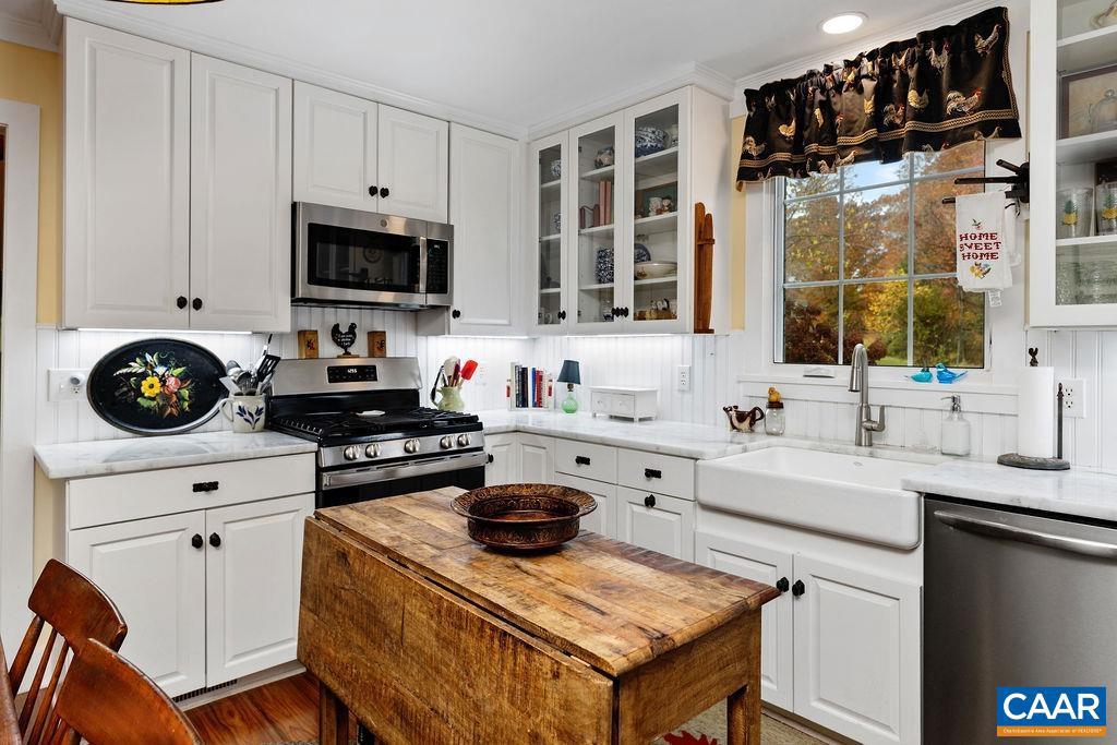 325 OLD ROSELAND RD, ROSELAND, Virginia 22967, 3 Bedrooms Bedrooms, ,2 BathroomsBathrooms,Residential,For sale,325 OLD ROSELAND RD,670821 MLS # 670821 325 OLD ROSELAND RD, ROSELAND, Virginia 22967, 3 Bedrooms Bedrooms, ,2 BathroomsBathrooms,Residential,For sale,325 OLD ROSELAND RD,670821 MLS # 670821