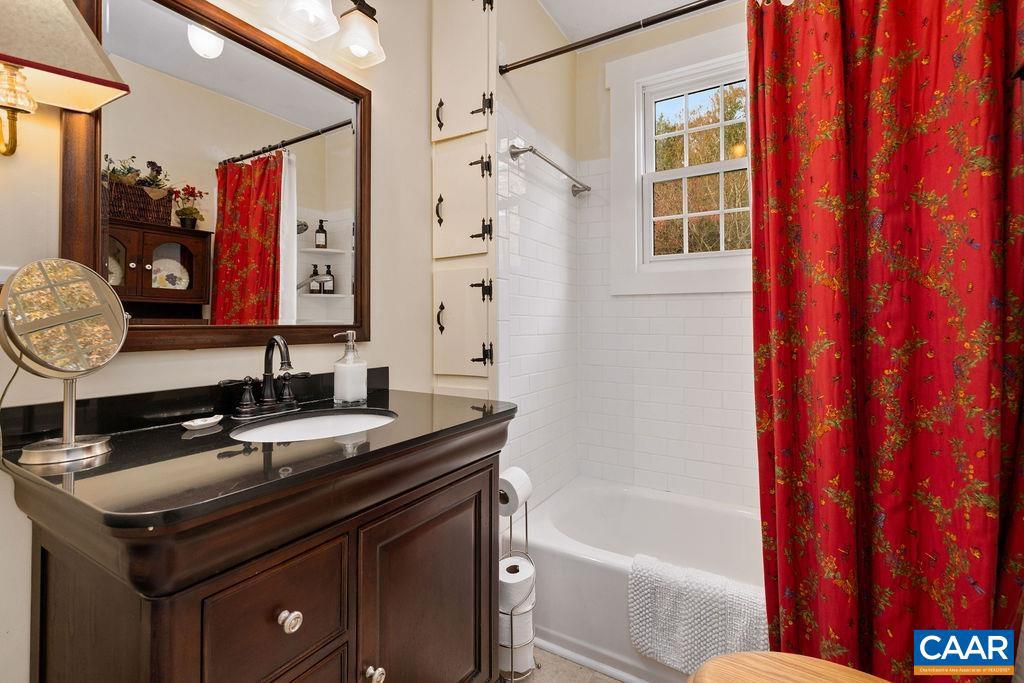 325 OLD ROSELAND RD, ROSELAND, Virginia 22967, 3 Bedrooms Bedrooms, ,2 BathroomsBathrooms,Residential,For sale,325 OLD ROSELAND RD,670821 MLS # 670821 325 OLD ROSELAND RD, ROSELAND, Virginia 22967, 3 Bedrooms Bedrooms, ,2 BathroomsBathrooms,Residential,For sale,325 OLD ROSELAND RD,670821 MLS # 670821