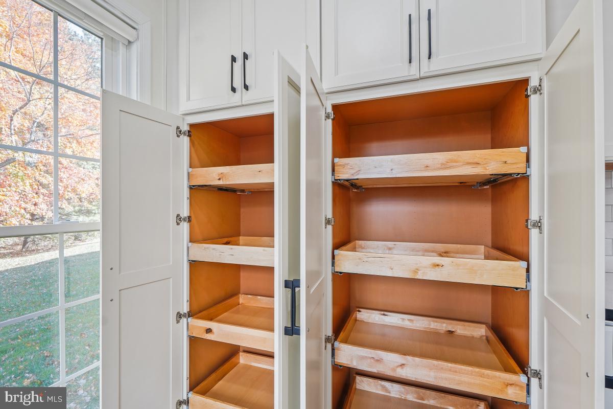 2442 ARCTIC FOX WAY, RESTON, Virginia 20191, 3 Bedrooms Bedrooms, ,3 BathroomsBathrooms,Residential,For sale,2442 ARCTIC FOX WAY,VAFX2278244 MLS # VAFX2278244