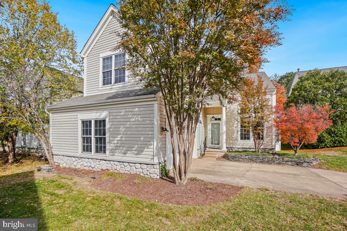 2442 ARCTIC FOX WAY, RESTON, Virginia 20191, 3 Bedrooms Bedrooms, ,3 BathroomsBathrooms,Residential,For sale,2442 ARCTIC FOX WAY,VAFX2278244 MLS # VAFX2278244