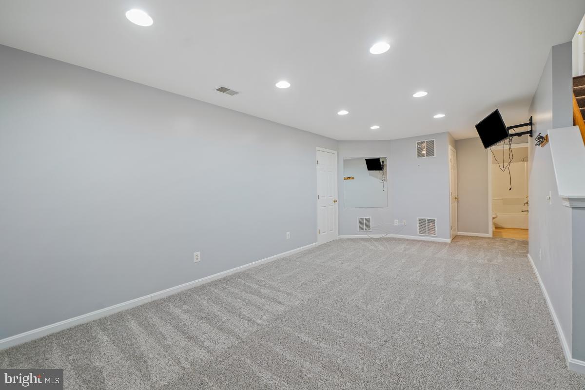 2442 ARCTIC FOX WAY, RESTON, Virginia 20191, 3 Bedrooms Bedrooms, ,3 BathroomsBathrooms,Residential,For sale,2442 ARCTIC FOX WAY,VAFX2278244 MLS # VAFX2278244