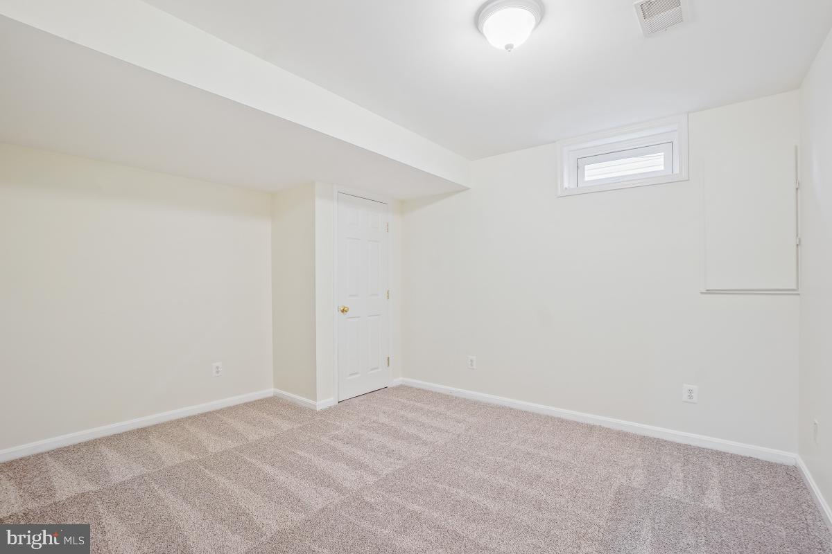 2442 ARCTIC FOX WAY, RESTON, Virginia 20191, 3 Bedrooms Bedrooms, ,3 BathroomsBathrooms,Residential,For sale,2442 ARCTIC FOX WAY,VAFX2278244 MLS # VAFX2278244