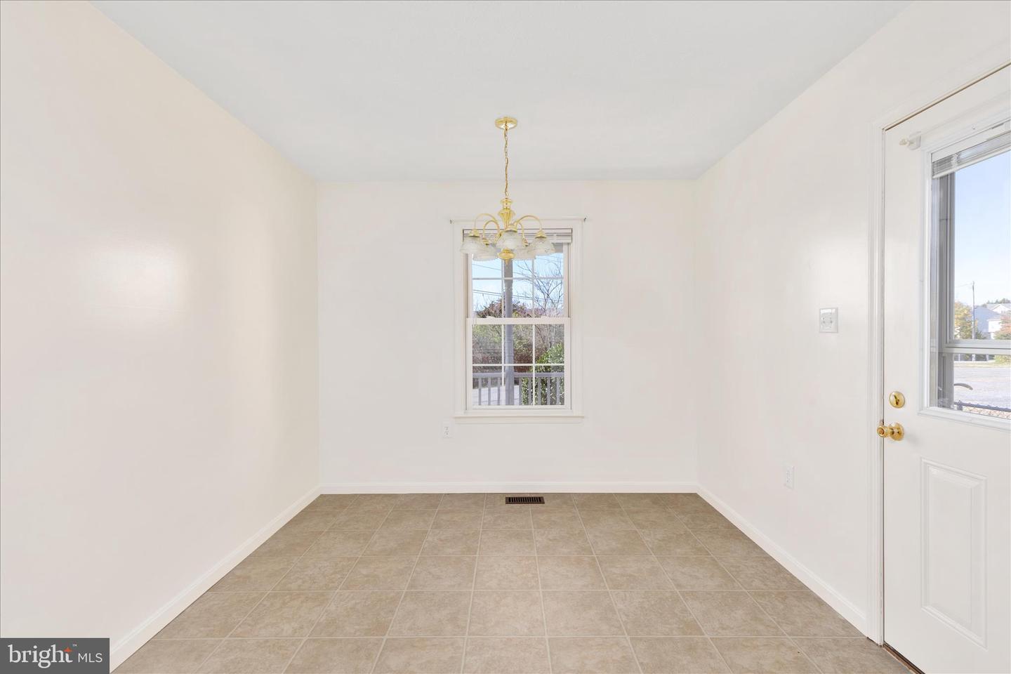 510 PIKE ST, STRASBURG, Virginia 22657, 3 Bedrooms Bedrooms, ,2 BathroomsBathrooms,Residential,For sale,510 PIKE ST,VASH2012944 MLS # VASH2012944