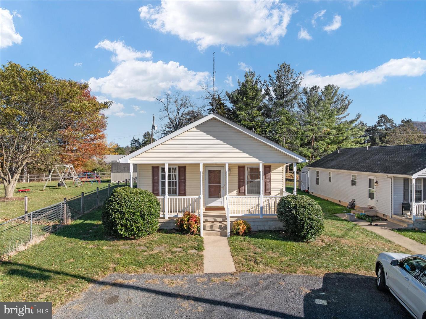 510 PIKE ST, STRASBURG, Virginia 22657, 3 Bedrooms Bedrooms, ,2 BathroomsBathrooms,Residential,For sale,510 PIKE ST,VASH2012944 MLS # VASH2012944