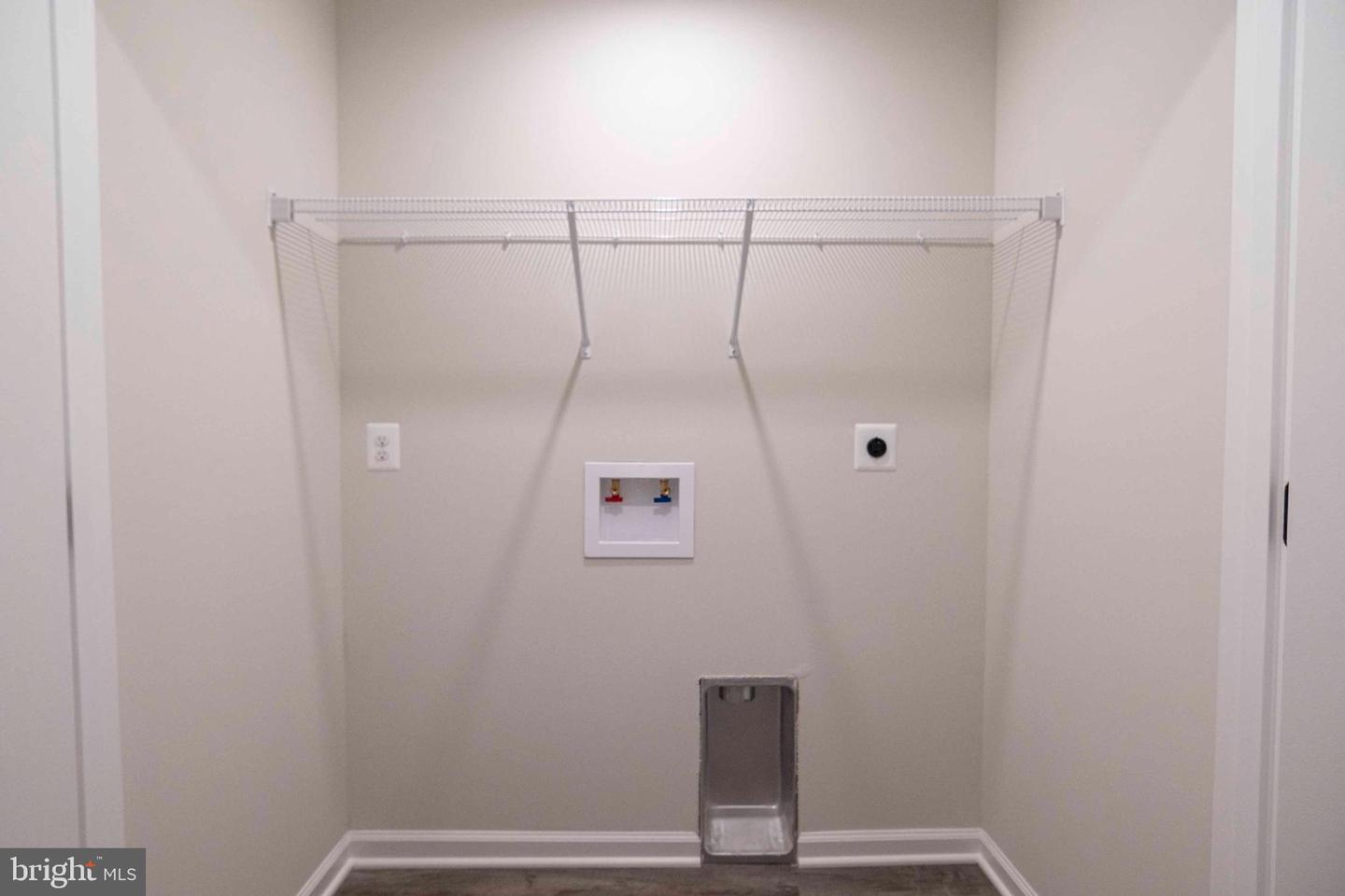 111 BLOODROOT RD, FRONT ROYAL, Virginia 22630, 3 Bedrooms Bedrooms, ,2 BathroomsBathrooms,Residential,For sale,111 BLOODROOT RD,VAWR2012728 MLS # VAWR2012728