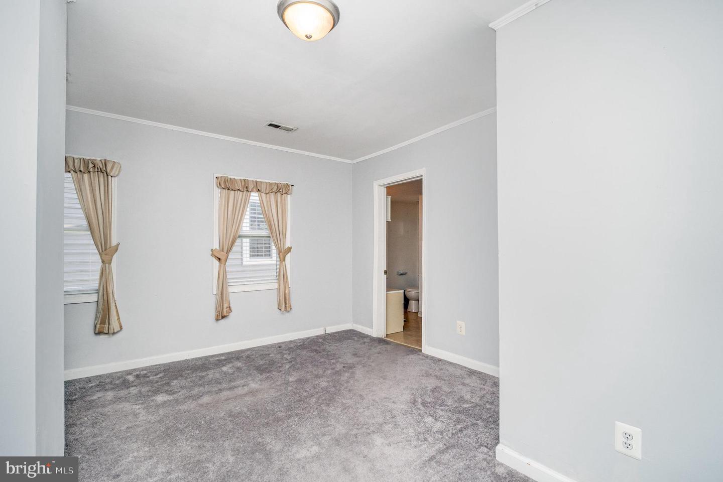 700 LAFAYETTE BLVD, FREDERICKSBURG, Virginia 22401, 4 Bedrooms Bedrooms, ,3 BathroomsBathrooms,Residential,For sale,700 LAFAYETTE BLVD,VAFB2009264 MLS # VAFB2009264