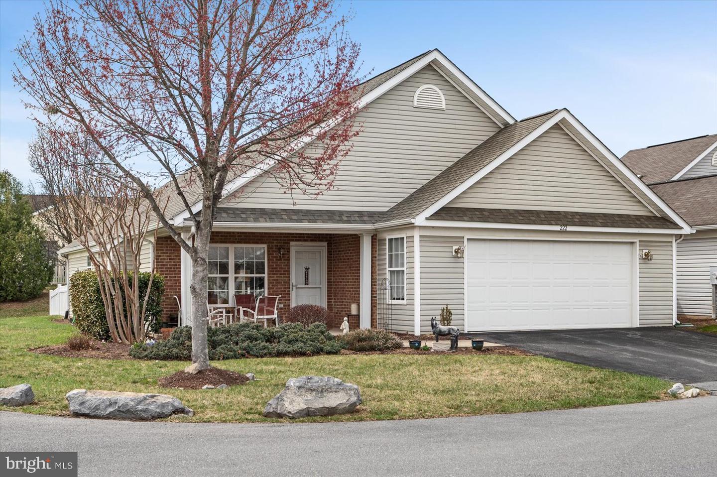 222 CRESTWOOD LN, WINCHESTER, Virginia 22602, 2 Bedrooms Bedrooms, ,2 BathroomsBathrooms,Residential,For sale,222 CRESTWOOD LN,VAFV2037944 MLS # VAFV2037944