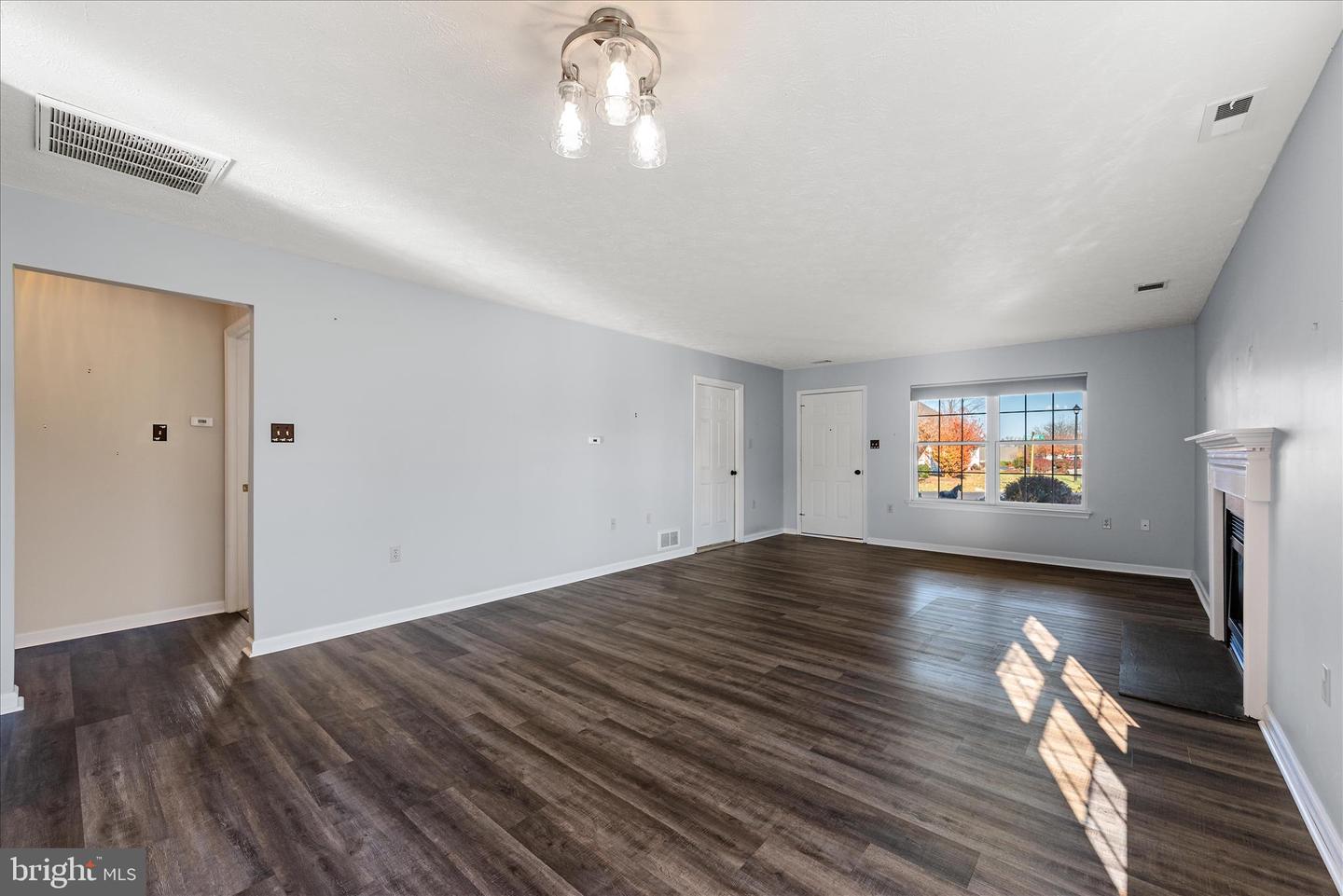 222 CRESTWOOD LN, WINCHESTER, Virginia 22602, 2 Bedrooms Bedrooms, ,2 BathroomsBathrooms,Residential,For sale,222 CRESTWOOD LN,VAFV2037944 MLS # VAFV2037944