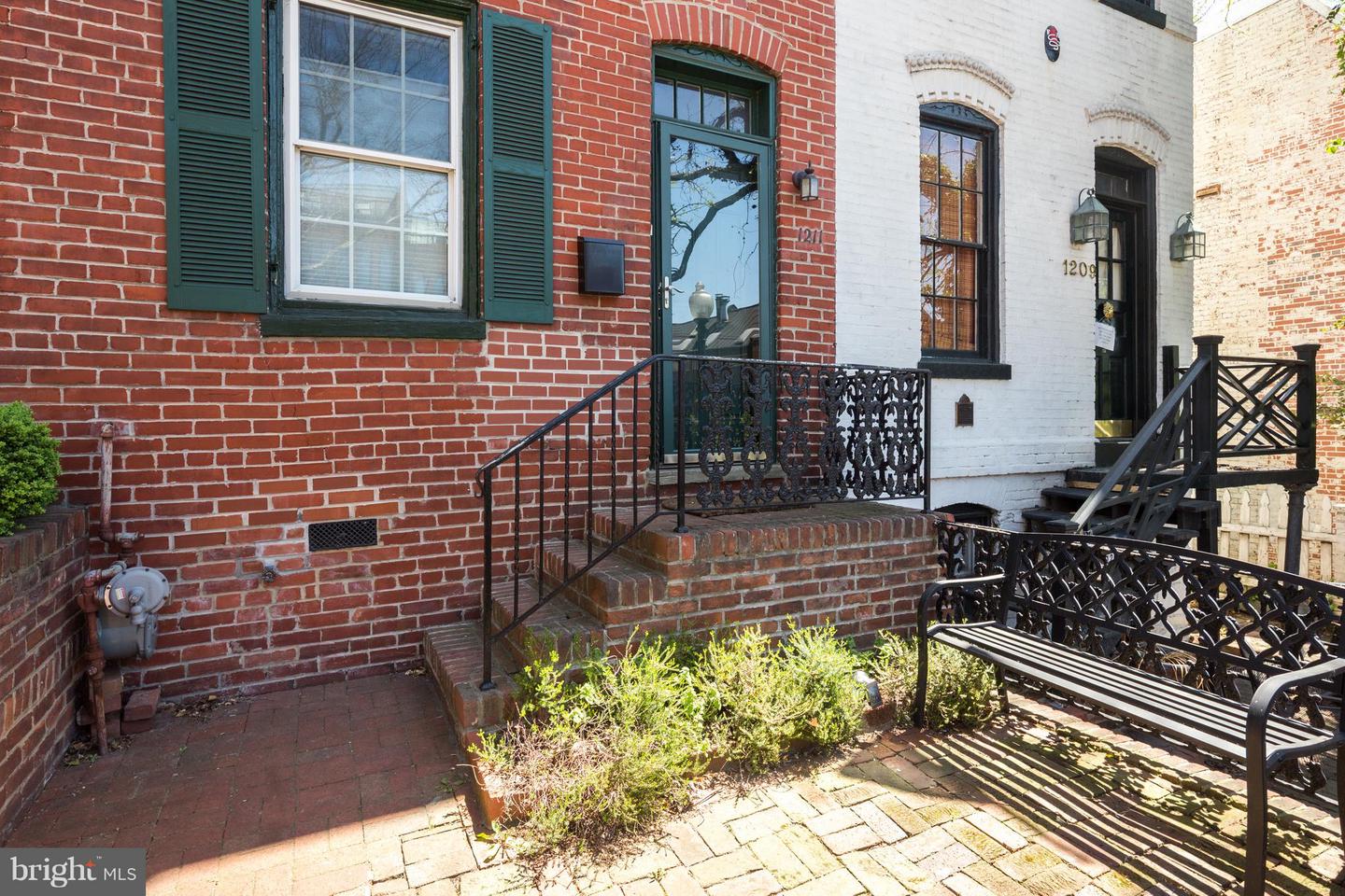 1211 35TH ST NW, WASHINGTON, District Of Columbia 20007, 2 Bedrooms Bedrooms, ,1 BathroomBathrooms,Residential,For sale,1211 35TH ST NW,DCDC2230872 MLS # DCDC2230872