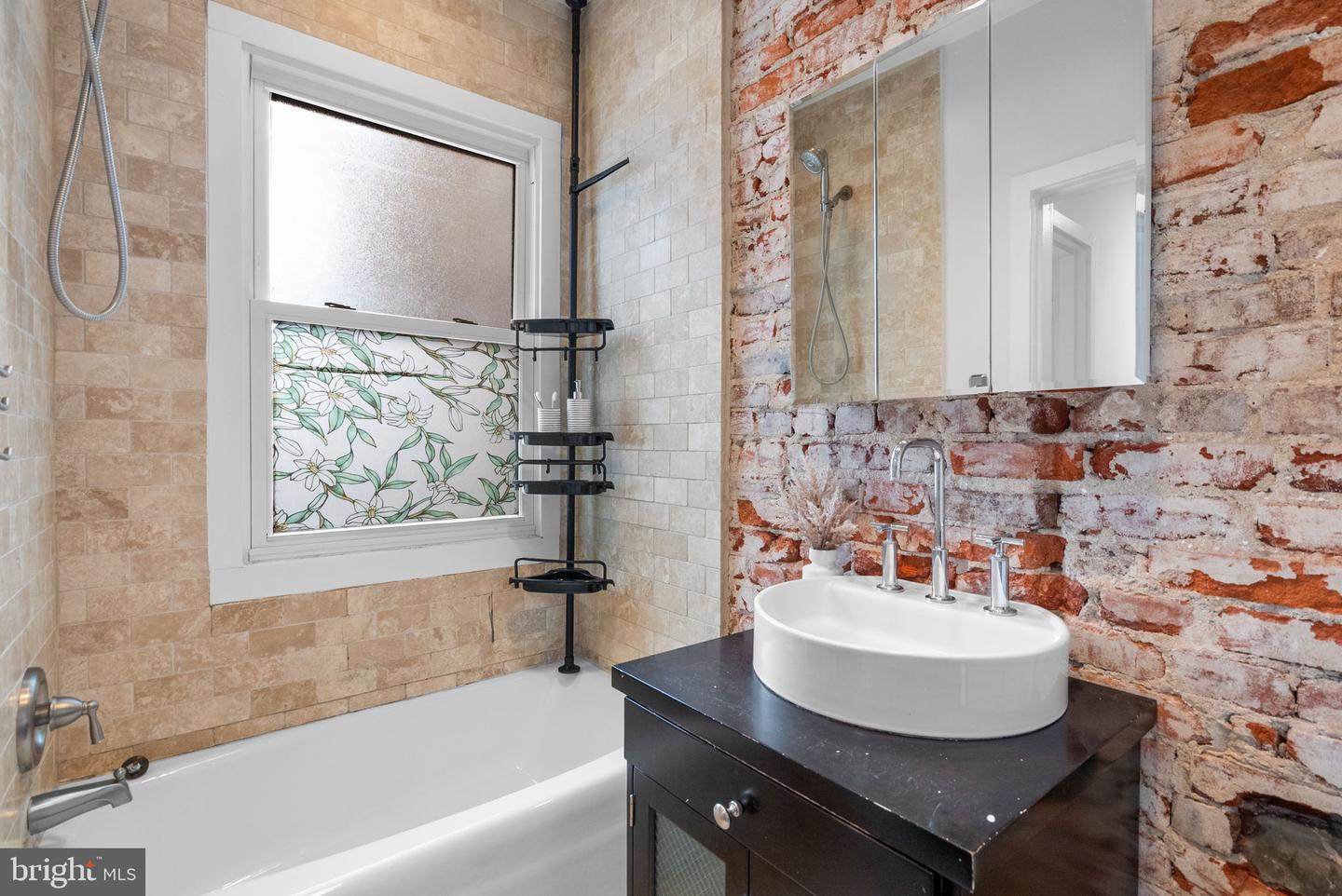 1211 35TH ST NW, WASHINGTON, District Of Columbia 20007, 2 Bedrooms Bedrooms, ,1 BathroomBathrooms,Residential,For sale,1211 35TH ST NW,DCDC2230872 MLS # DCDC2230872